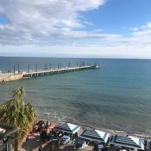 Attico Fronte Mare Molo Di Appartamento Alassio